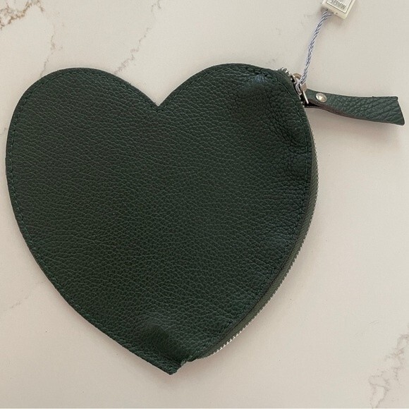 NWT Italian Leather Heart Shaped Hunter Green Zippered Pouch - Picture 4 of 13
